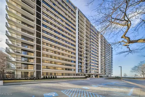 12550 Lake Ave #101, Lakewood, OH 44107