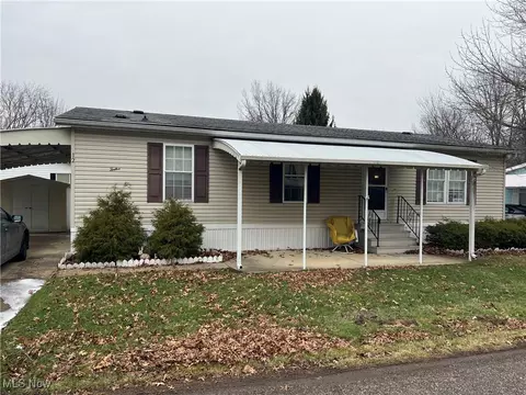 12 Maple, Olmsted Twp, OH 44138
