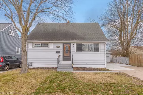 6014 Westbrook Dr, Brook Park, OH 44142