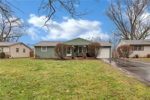 1726 Lancaster Dr, Youngstown, OH 44511