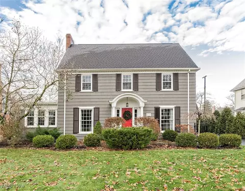 3006 Montgomery Rd, Shaker Heights, OH 44122