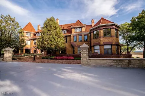 23200 Lake Rd # 58, Bay Village, OH 44140