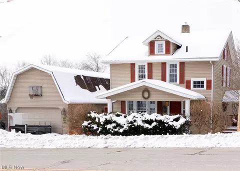 861 Cherry Rd NW, Massillon, OH 44647 photo 2