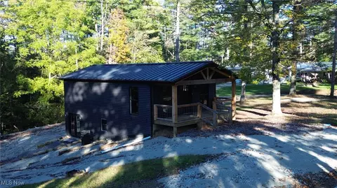 4544 Beach Rd, Glouster, OH 45732