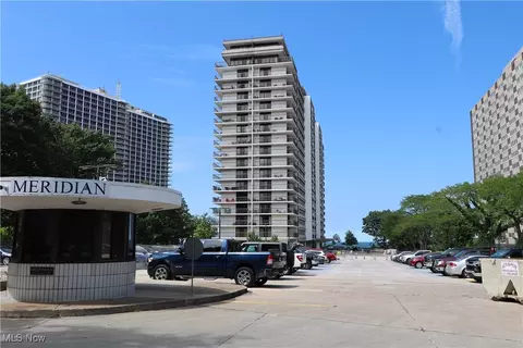 12550 Lake Ave #810, Lakewood, OH 44107