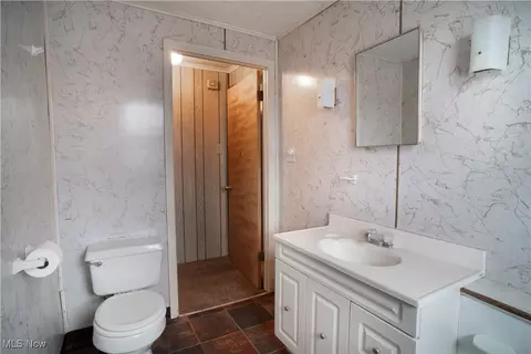 455 E Ohio Ave, Sebring, OH 44672 photo 13
