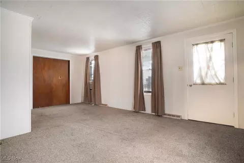 455 E Ohio Ave, Sebring, OH 44672 photo 10
