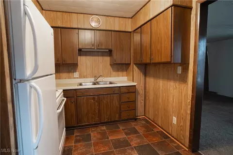 455 E Ohio Ave, Sebring, OH 44672 photo 7