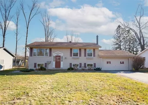 3841 Nottingham Ave, Youngstown, OH 44511