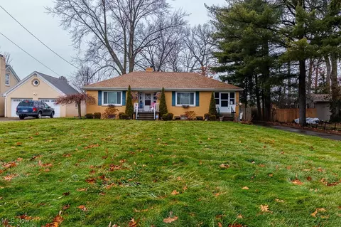 2254 Mccollum Rd, Youngstown, OH 44509