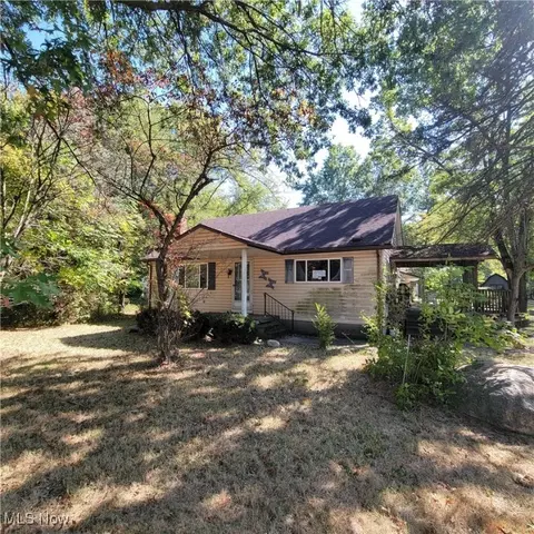 38227 Chestnut Ridge Rd, Elyria, OH 44035