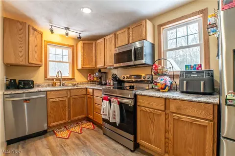 Kitchen - 2896 Alliance Rd, Rootstown, OH 44272 photo 1 of 2