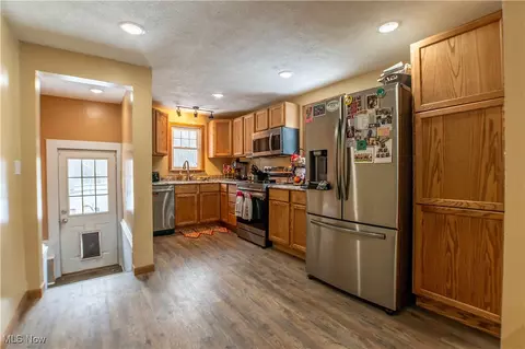 Entry Way - 2896 Alliance Rd, Rootstown, OH 44272 photo 1 of 4