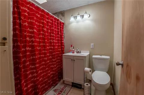 Bath - 2896 Alliance Rd, Rootstown, OH 44272 photo 1 of 4