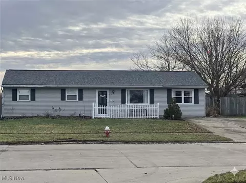 475 Carol Ln, Elyria, OH 44035