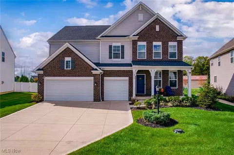 8924 Leatherleaf Dr, Columbia Station, OH 44028