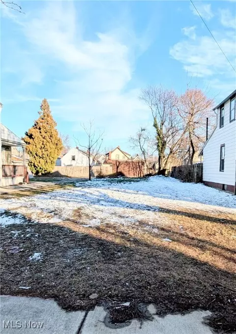 3565 W 47th St, Cleveland, OH 44102
