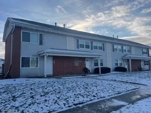 124 Buckeye Cir, Columbus, OH 43217