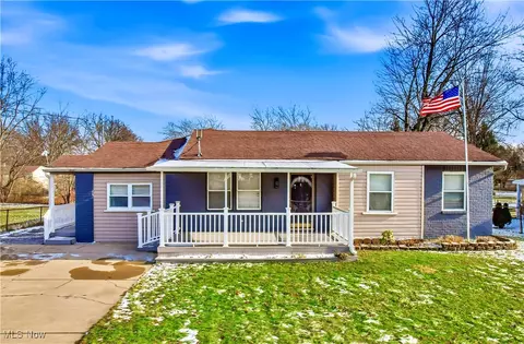 245 North Rd, Niles, OH 44446