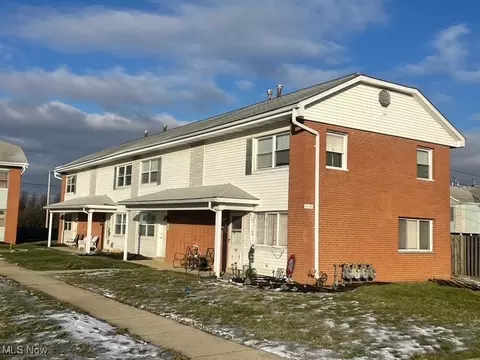 129 Buckeye Cir, Columbus, OH 43217