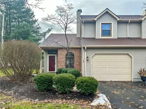 384 Fowler St, Cortland, OH 44410