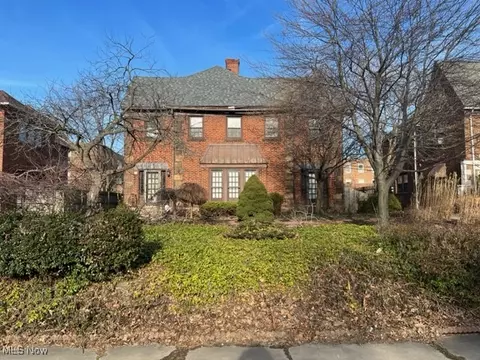 2915 Ludlow Rd, Cleveland, OH 44120
