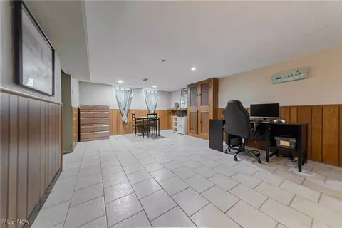3203 Hetzel Dr, Parma, OH 44134 photo 15