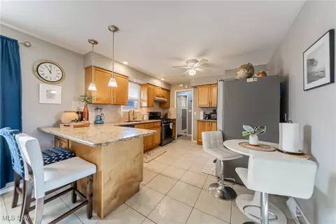 3203 Hetzel Dr, Parma, OH 44134 photo 4