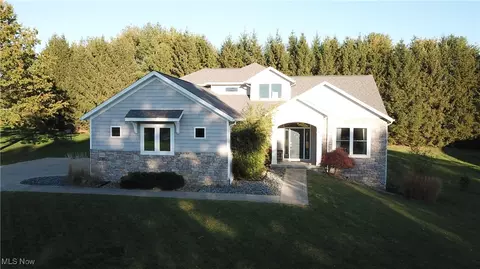 869 Meadow Ln, Wooster, OH 44691