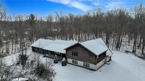 3870 Sleepy Hollow Rd, Brunswick, OH 44212
