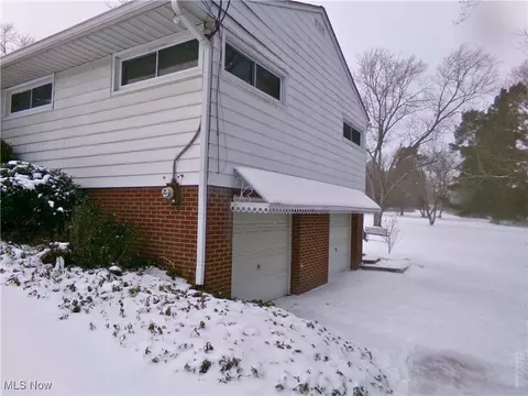 Exterior - 1407 Mcdowell St NE, Canton, OH 44721 photo 1 of 3