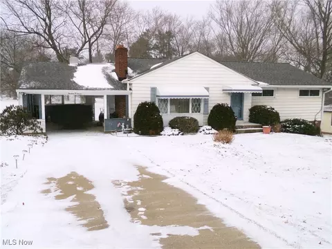1407 Mcdowell St NE, Canton, OH 44721