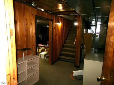 Entry Way - 1407 Mcdowell St NE, Canton, OH 44721 photo 2 of 2