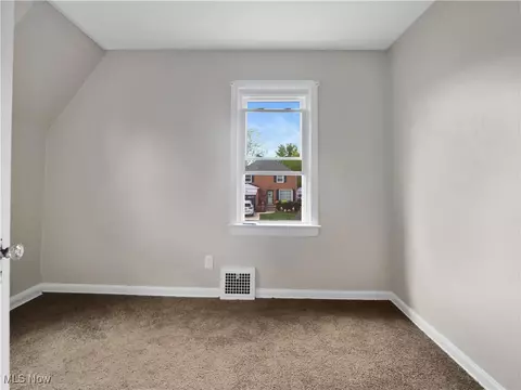 5231 Philip Ave, Maple Heights, OH 44137 photo 23
