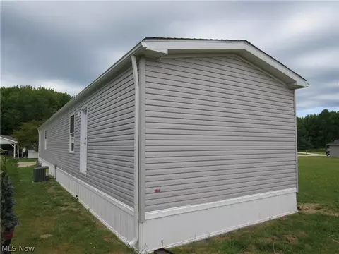 Exterior - 2665 Eagle Point Dr, Madison, OH 44057 photo 1 of 1