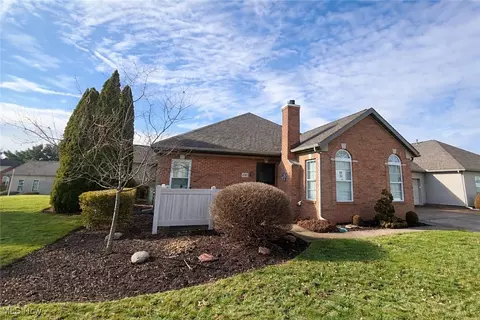 4362 Hunters Chase Ln, Wooster, OH 44691