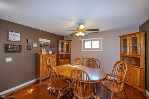 Dining - 490 Mapleview Dr, Seven Hills, OH 44131 photo 2 of 3