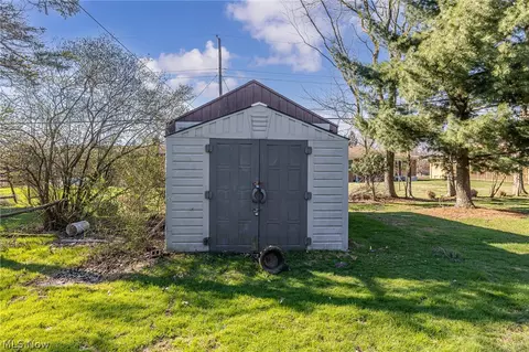 Other - 490 Mapleview Dr, Seven Hills, OH 44131 photo 9 of 10
