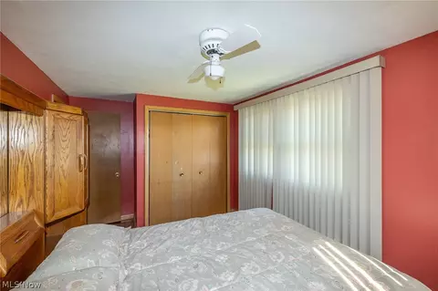 Bedroom - 490 Mapleview Dr, Seven Hills, OH 44131 photo 10 of 10