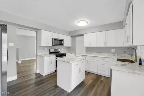 8031 Munson Rd, Mentor, OH 44060 photo 9