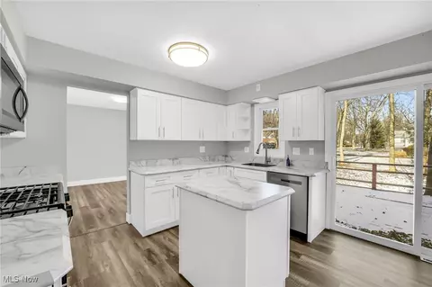 8031 Munson Rd, Mentor, OH 44060 photo 10
