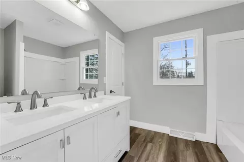 8031 Munson Rd, Mentor, OH 44060 photo 32