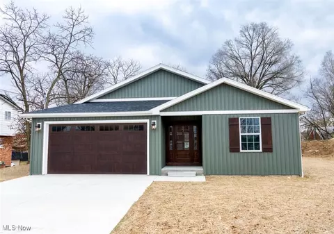 3010 9th Ave, Vienna, WV 26105