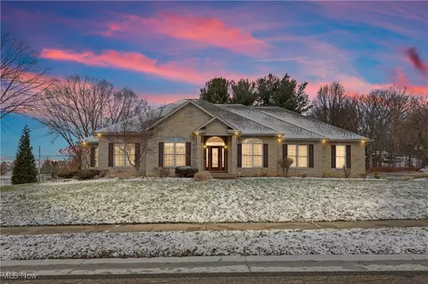 6430 Great Court Cir NW, Massillon, OH 44646