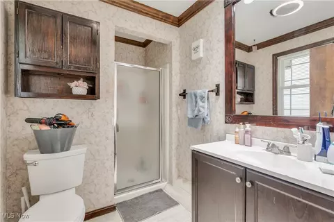 Bath - 858 Squirrel Hill Dr, Boardman, OH 44512 photo 1 of 3