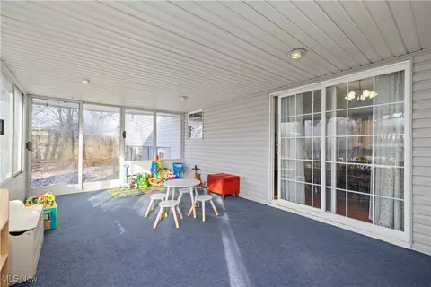 2108 E 41st St, Lorain, OH 44055 photo 11