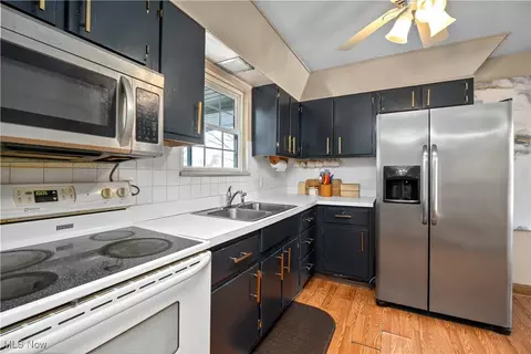 2108 E 41st St, Lorain, OH 44055 photo 14