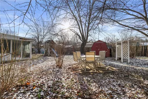 2108 E 41st St, Lorain, OH 44055 photo 2