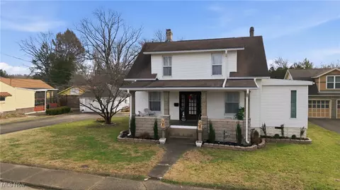 4612 Grand Central Ave, Vienna, WV 26105
