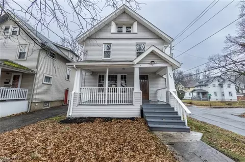 985 Bloomfield Ave, Akron, OH 44302